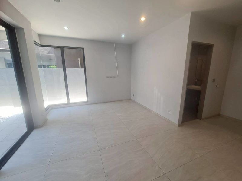 ขายบ้านเดี่ยว Vana Residence กรุงเทพกรีฑา ทำเลดี  ติดต่อผึ้งรติ 061-941-9639